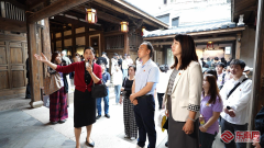 这种“文艺展演+从题宣讲+趣味互动”